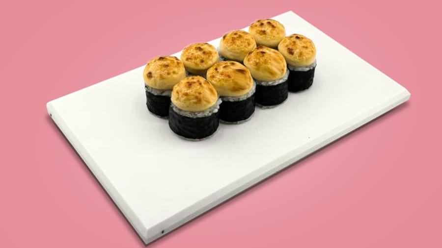 Яки маки под Чесночно-Сырным соусом и c начинкой на выбор